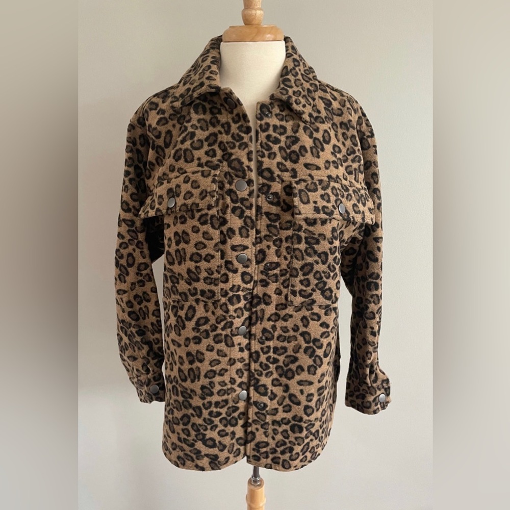 Wild Fable Women's Size Small Brown Cheetah Print Button Up Shacket Jacket NEW
